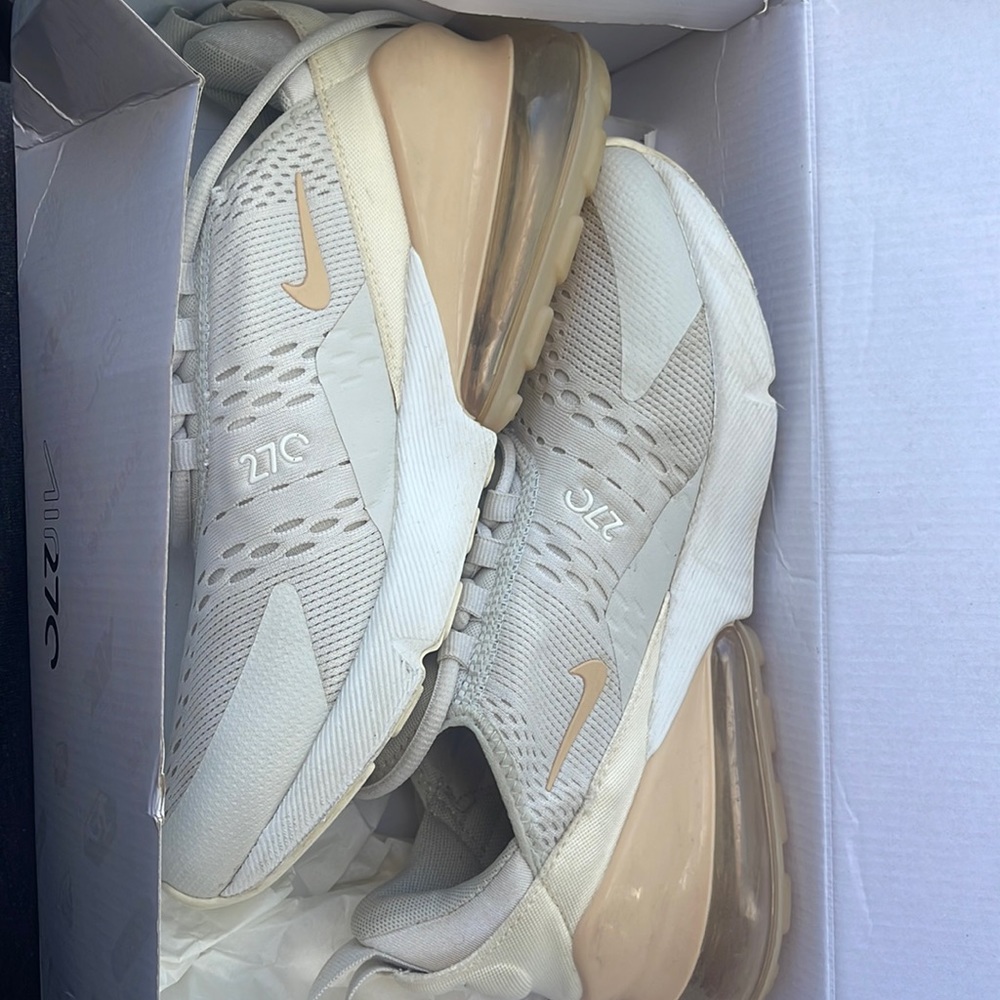 Women’s Nike air max 270